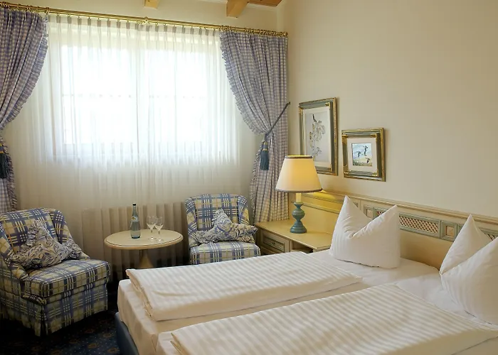 Atlas Posthotel Hotell 4*