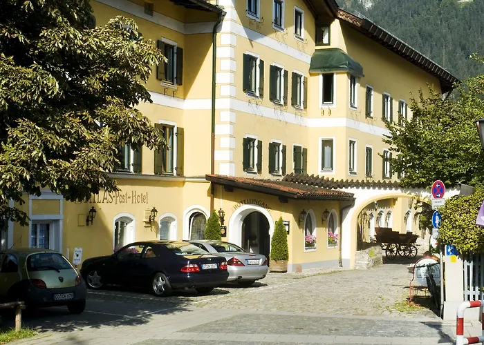 Atlas Posthotel Hotell 4*