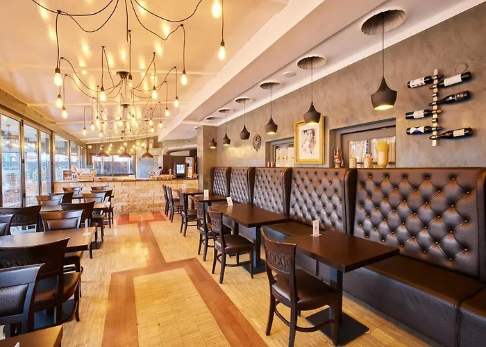 Atlas Posthotel فندق 4*