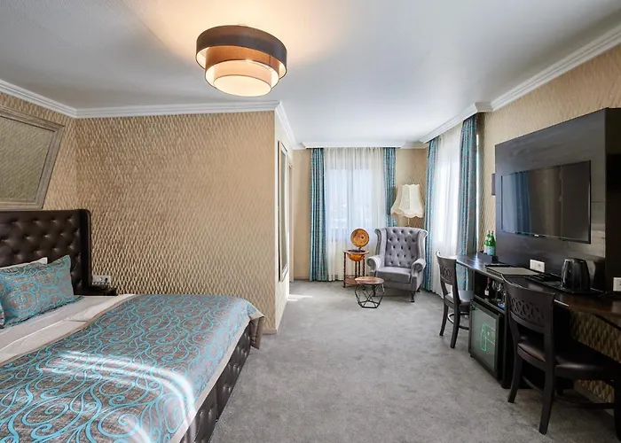 Atlas Posthotel Hotel 4*