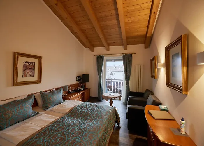 Atlas Posthotel فندق